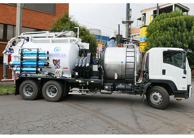 Equipo vactor en operación